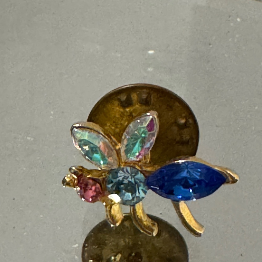 Colorful Crystal Insect Brooch - Picture 2 of 6